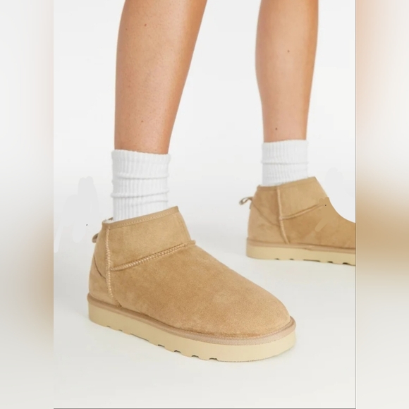 Charlee Fuzzie Bootie - Size *8 - Picture 8 of 10